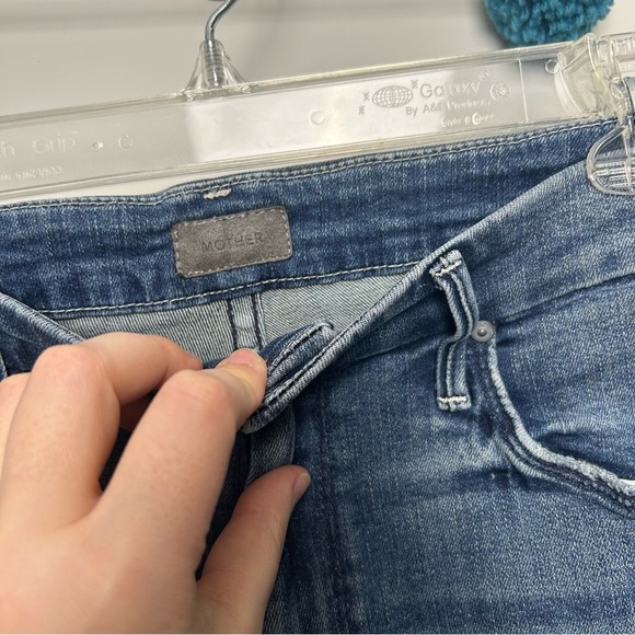 MOTHER High Waisted Looker Ankle Just Like The One’s We Used to Know Destroyed - Picture 9 of 12